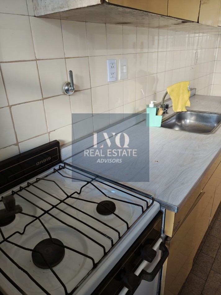 RECOLETA 1 Ambiente RESERVADO - MUY AMPLIO + BALCON - Superficie 31m² aprox.- Cocina + Lavadero independiente suoer LUMINOSO. Con ventanales externos al frente sobre la calle Riobamba Ambiente Ppal. con acceso a Cocina con amplio espacio Heladera y Baño c