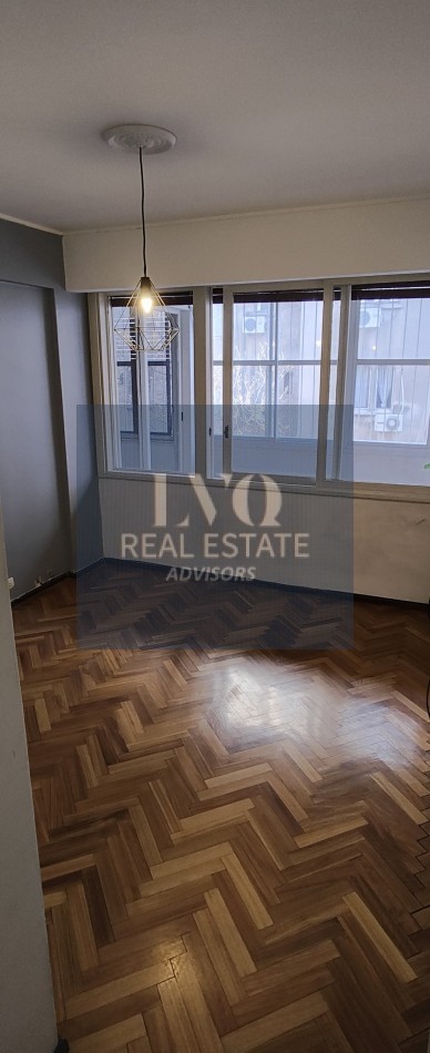 BARRIO NORTE 3 Ambientes ARENALES 2673 Piso 4. TODO LUZ+LIVING con BALCON CORRIDO+2 Habitaciones+Cocina independiente c/ comedor+Baño Completo+Toillette