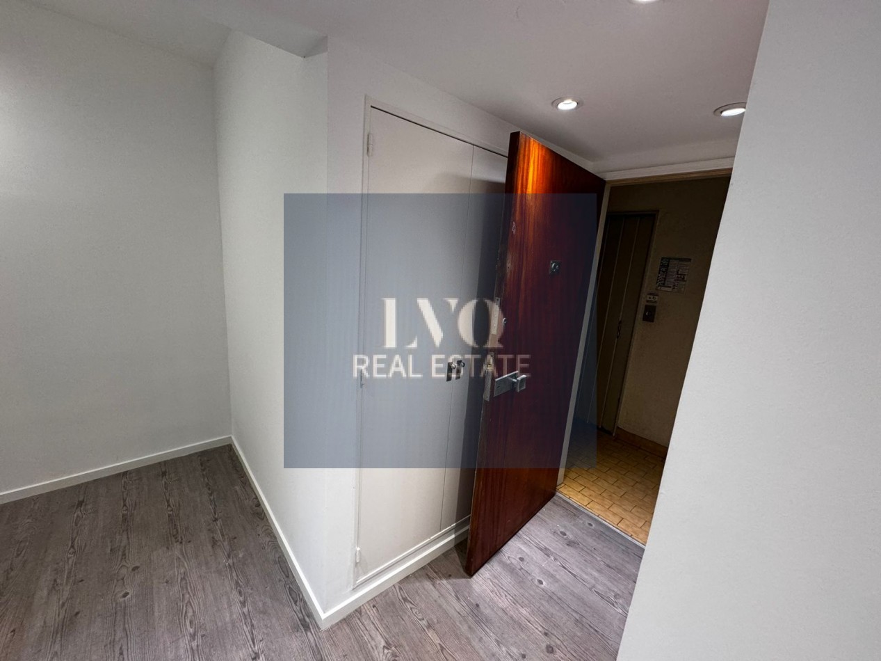 3 Ambientes con amplio living y balcon al frente en Montevideo y Arenales