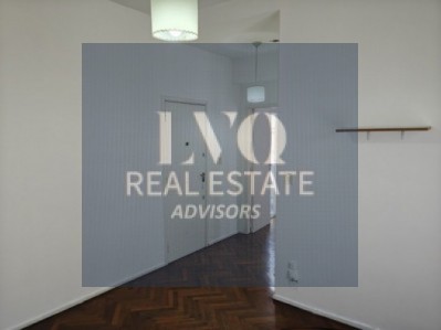 RECOLETA 2 Ambientes 38,88m²- TODO SOL - TODO LUZ - Living muy amplio, 1 Dormitorio muy comodo con placares de guardado. Baño completo con bañera + Cocina independiente con ventana al frente, DIVINO LIBRE DE GASTOS PARA EL VENDEDOR