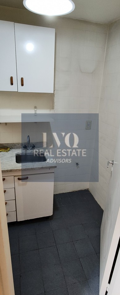 RECOLETA 1½ Ambientes 34 m² RECICLADO A NUEVO + Balcon Frances - Frente Plaza VteLopez Arenales 1560. RECOLETA - CABA. DIVINO