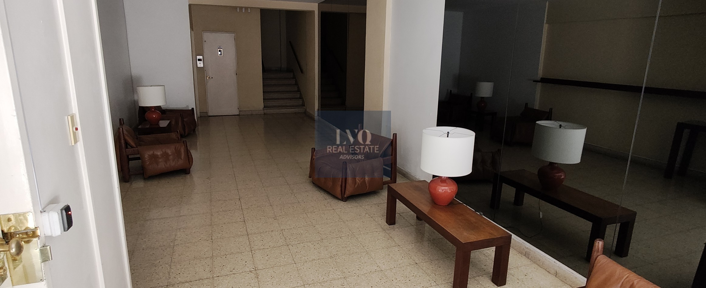 BARRIO NORTE 3 Ambientes ARENALES 2673 Piso 4. TODO LUZ+LIVING con BALCON CORRIDO+2 Habitaciones+Cocina independiente c/ comedor+Baño Completo+Toillette
