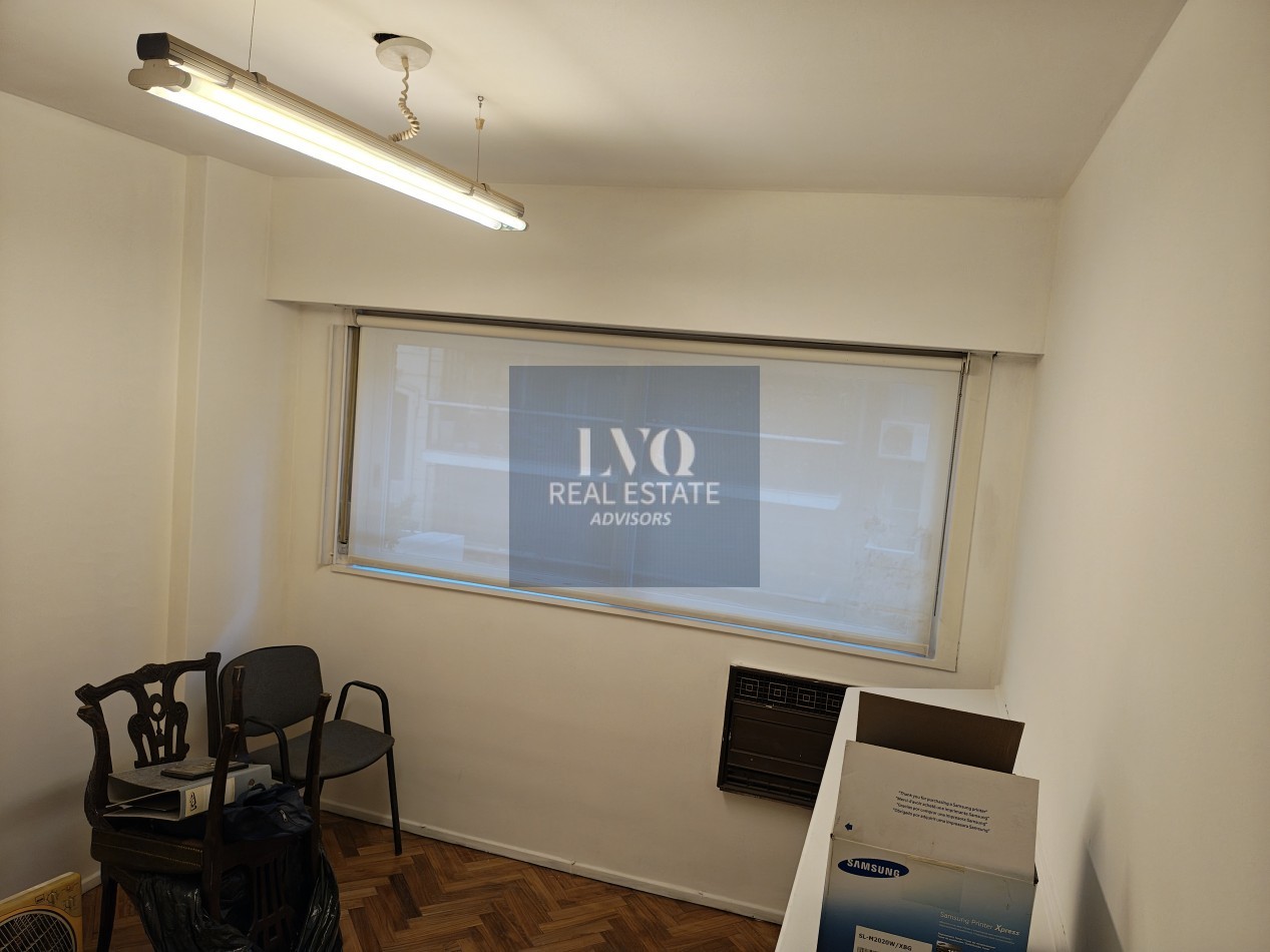 RECOLETA 2 Ambientes 50m². con Balcon al Frente muy luminoso - Edificio APTO PROFESIONAL IDEAL CONSULTORIO - ShowRoom - Estudio, de gran categoria en Recoleta