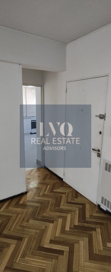 BARRIO NORTE 3 Ambientes ARENALES 2673 Piso 4. TODO LUZ+LIVING con BALCON CORRIDO+2 Habitaciones+Cocina independiente c/ comedor+Baño Completo+Toillette