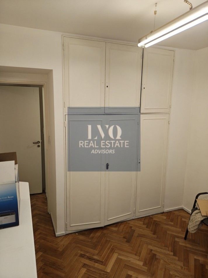 RECOLETA 2 Ambientes 50m². con Balcon al Frente muy luminoso - Edificio APTO PROFESIONAL IDEAL CONSULTORIO - ShowRoom - Estudio, de gran categoria en Recoleta