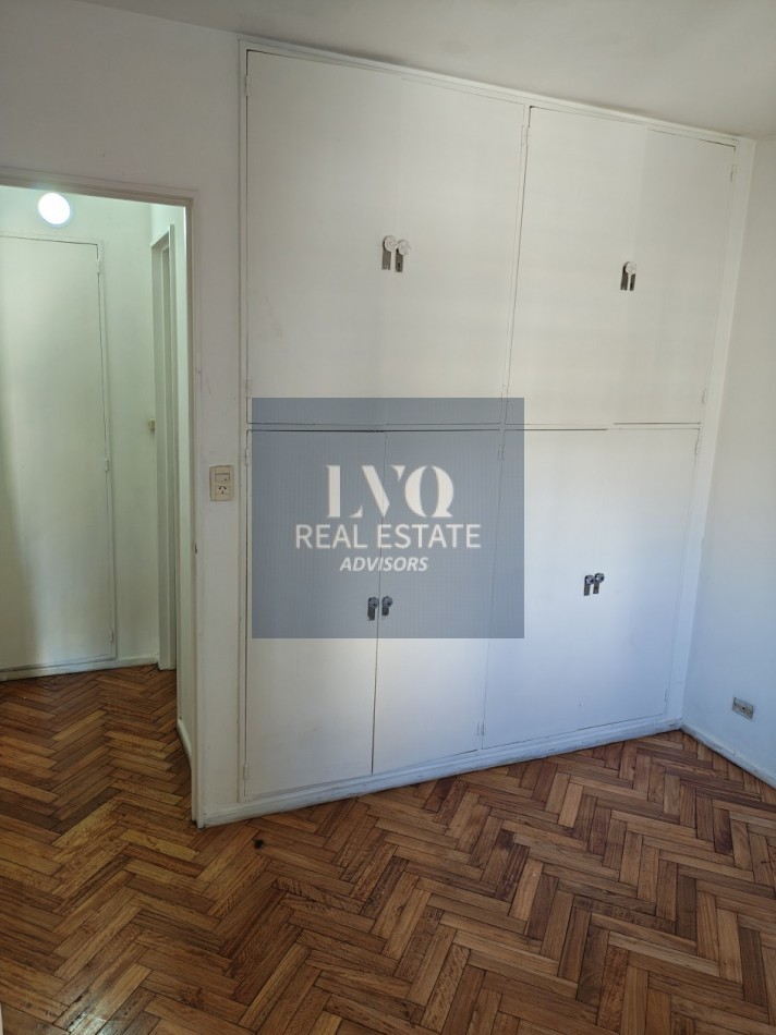 RETIRO 2 Ambientes 50m² con BALCON al confrente muy luminoso sobre la calle Esmerada e/ Av. Del Libertador y Arroyo. RECICLADO A NUEVO.-