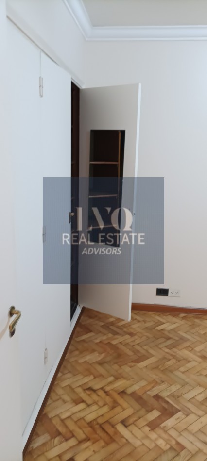 RECOLETA 3 ½ Ambientes 106m² Semi Piso con Palier+Ascensor Privados. Balcon corrido contrafrente + 2 habitaciones + escritorio o, play room o  dep. de servicios.