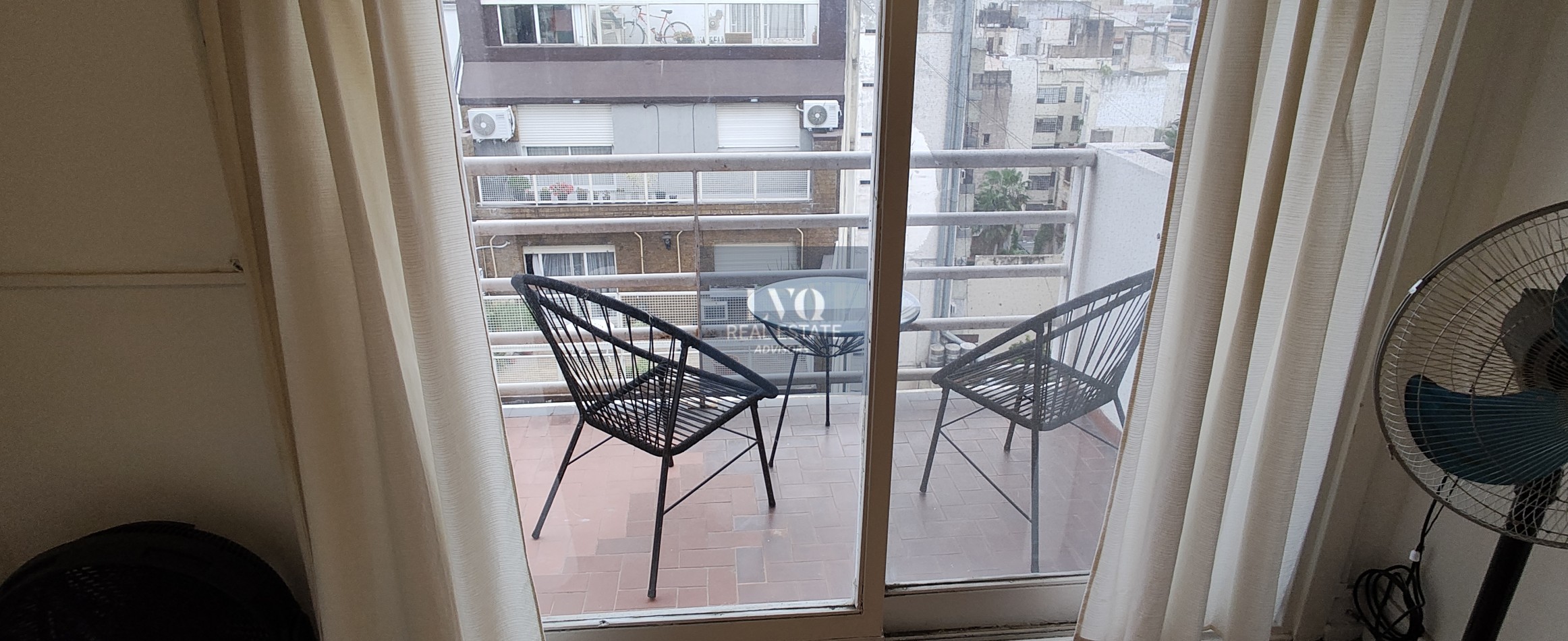 RECOLETA 2 Ambientes muy amplios 45m² + BALCON al Frente 2m². - En Tradicional Edificio de categoria en Recoleta. Muy luminoso a la calle Rodriguez Peña