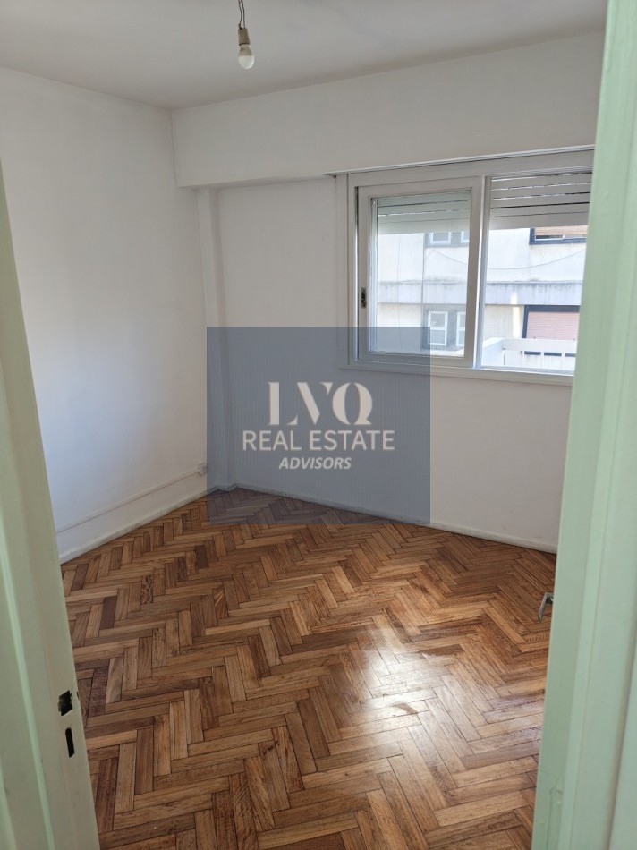 RETIRO 2 Ambientes 50m² con BALCON al confrente muy luminoso sobre la calle Esmerada e/ Av. Del Libertador y Arroyo. RECICLADO A NUEVO.-