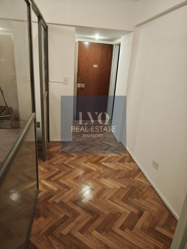 RECOLETA 2 Ambientes 50m². con Balcon al Frente muy luminoso - Edificio APTO PROFESIONAL IDEAL CONSULTORIO - ShowRoom - Estudio, de gran categoria en Recoleta