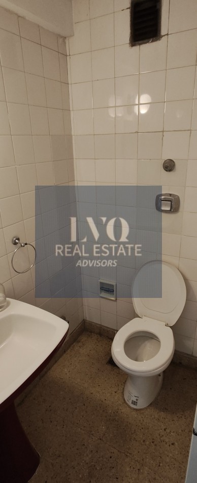 BARRIO NORTE 3 Ambientes ARENALES 2673 Piso 4. TODO LUZ+LIVING con BALCON CORRIDO+2 Habitaciones+Cocina independiente c/ comedor+Baño Completo+Toillette