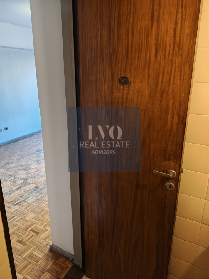 RECOLETA 1 Ambiente RESERVADO - MUY AMPLIO + BALCON - Superficie 31m² aprox.- Cocina + Lavadero independiente suoer LUMINOSO. Con ventanales externos al frente sobre la calle Riobamba Ambiente Ppal. con acceso a Cocina con amplio espacio Heladera y Baño c