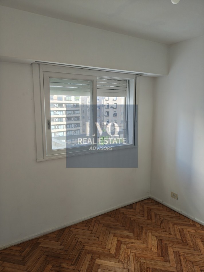 RETIRO 2 Ambientes 50m² con BALCON al confrente muy luminoso sobre la calle Esmerada e/ Av. Del Libertador y Arroyo. RECICLADO A NUEVO.-