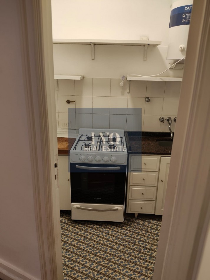 RECOLETA 2 Ambientes muy amplios 40m². RECICLADO A NUEVO