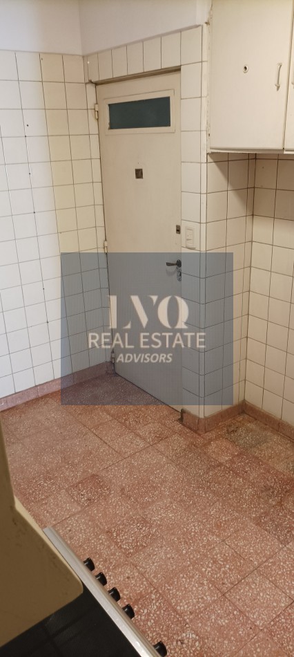 RECOLETA 3 ½ Ambientes 106m² Semi Piso con Palier+Ascensor Privados. Balcon corrido contrafrente + 2 habitaciones + escritorio o, play room o  dep. de servicios.