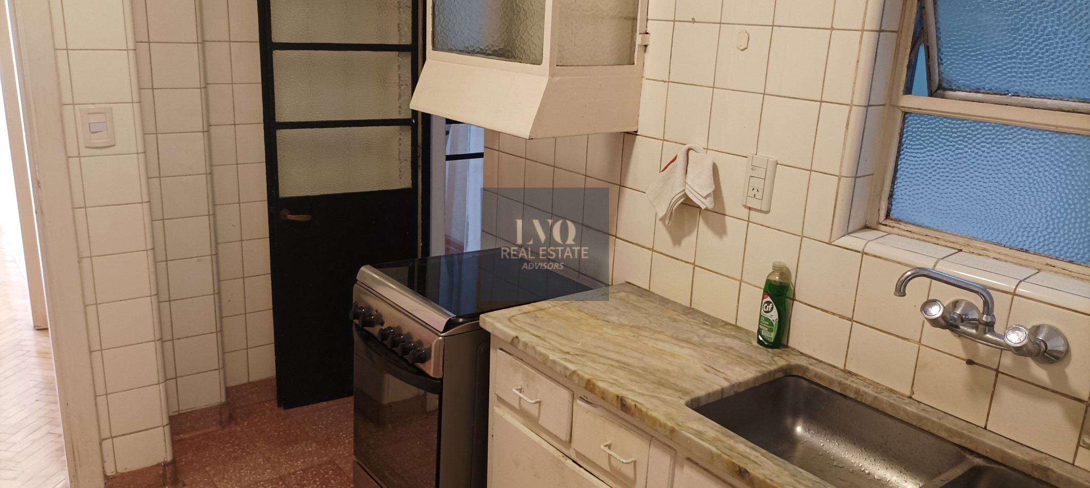 RECOLETA 3 ½ Ambientes 106m² Semi Piso con Palier+Ascensor Privados. Balcon corrido contrafrente + 2 habitaciones + escritorio o, play room o  dep. de servicios.