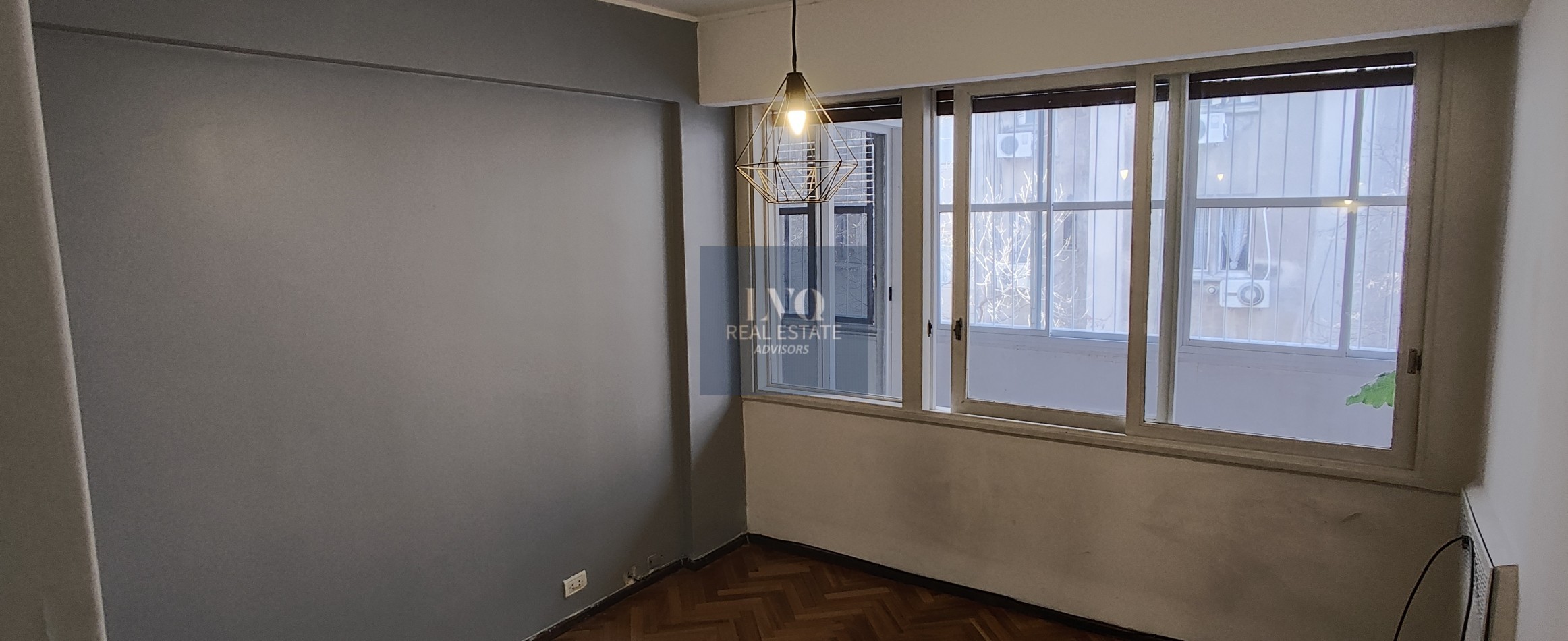 BARRIO NORTE 3 Ambientes ARENALES 2673 Piso 4. TODO LUZ+LIVING con BALCON CORRIDO+2 Habitaciones+Cocina independiente c/ comedor+Baño Completo+Toillette