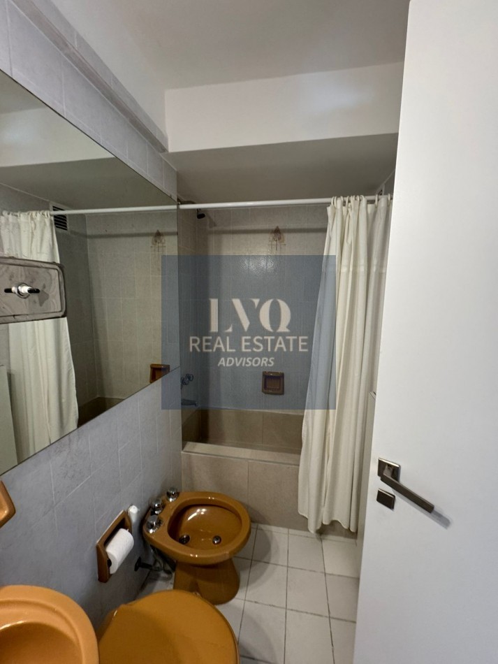 RECOLETA 1 ambiente MONTEVIDEO 1192 Piso 5 Depto A TODO LUZ+BALCON CORRIDO+Cocina ind.+Baño Completo - RECICLADO + AMOBLADO - IDEAL AirBnB