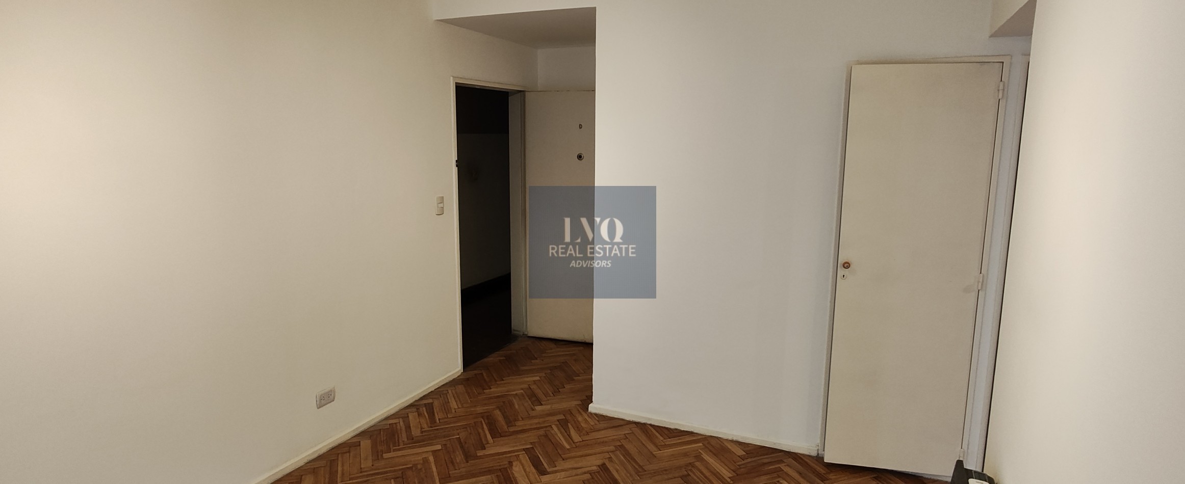 BARRIO NORTE 2 Ambientes amplios 40m² BAJAS EXPENSAS- En excelente Edificio al contra frente. Living muy amplio con calefactor tiro balanceado + AA Split BGH F/C, 1 Dormitorios muy comodo. Baño completo con bañera + Cocina independiente con lavadero con e
