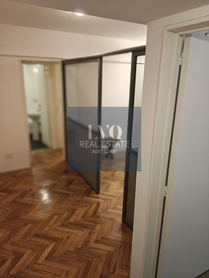 RECOLETA 2 Ambientes 50m². con Balcon al Frente muy luminoso - Edificio APTO PROFESIONAL IDEAL CONSULTORIO - ShowRoom - Estudio, de gran categoria en Recoleta