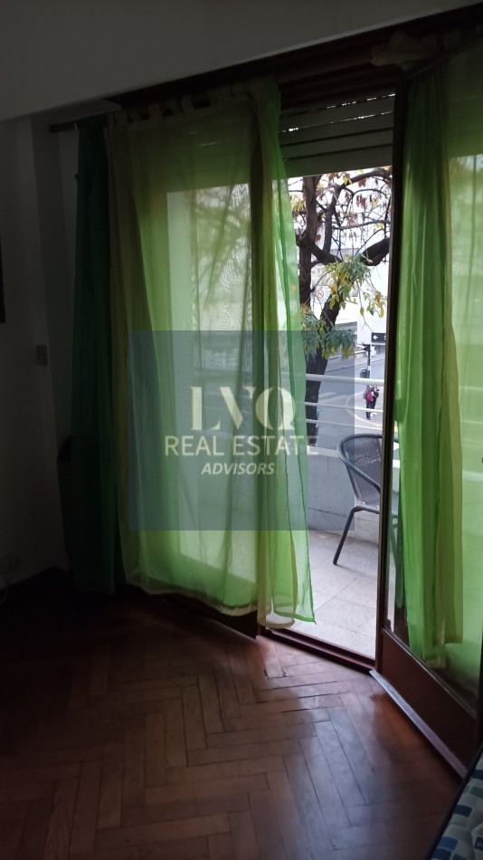 SAN TELMO 2 Ambientes muy amplios de 50m² + Balcon + Cocina + Baño completo. TODO LUZ.-
