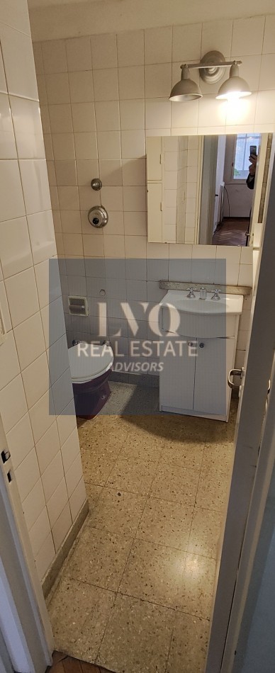 BARRIO NORTE 3 Ambientes ARENALES 2673 Piso 4. TODO LUZ+LIVING con BALCON CORRIDO+2 Habitaciones+Cocina independiente c/ comedor+Baño Completo+Toillette