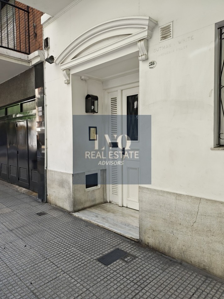 RECOLETA 2 Ambientes 38,88m²- TODO SOL - TODO LUZ - Living muy amplio, 1 Dormitorio muy comodo con placares de guardado. Baño completo con bañera + Cocina independiente con ventana al frente, DIVINO LIBRE DE GASTOS PARA EL VENDEDOR