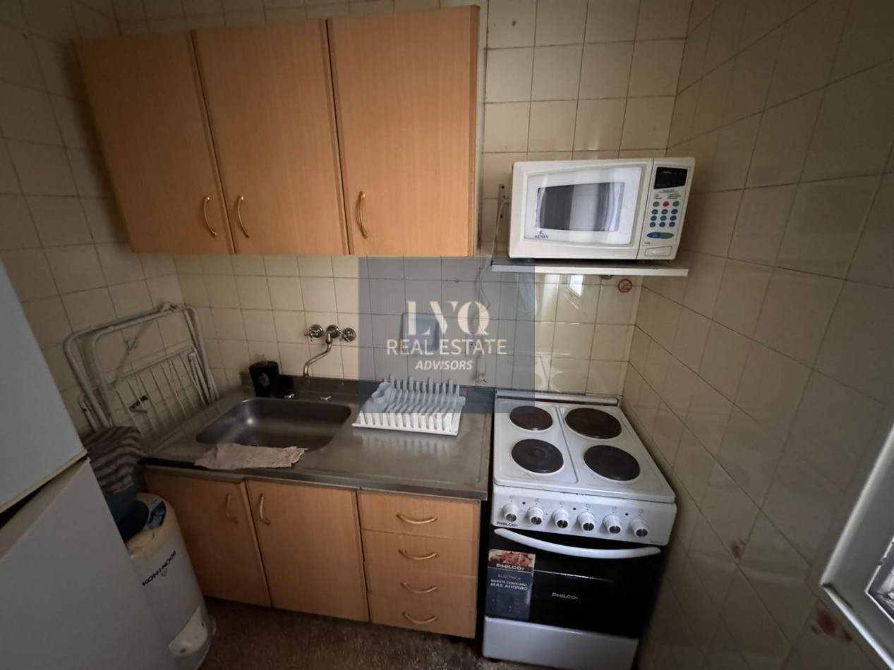 RECOLETA 1 AMBIENTE - Rodriguez Peña al 1180 Piso 9 - Monoambiente con COCINA + Baño Independiente IDEAL A RECICLAR
