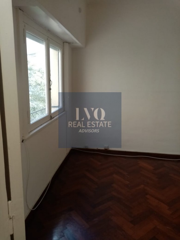 NUÑEZ River 3 Ambientes 52m² Semi Piso x escalera Tipo PH BAJAS EXPENSAS. Contrafrente super silencioso y muy luminoso. 2 habitaciones + cocina comedor + Terraza con Baulera