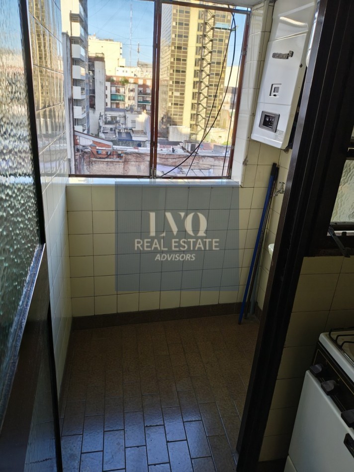 RECOLETA 1 Ambiente RESERVADO - MUY AMPLIO + BALCON - Superficie 31m² aprox.- Cocina + Lavadero independiente suoer LUMINOSO. Con ventanales externos al frente sobre la calle Riobamba Ambiente Ppal. con acceso a Cocina con amplio espacio Heladera y Baño c
