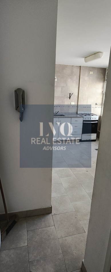 BARRIO NORTE 3 Ambientes ARENALES 2673 Piso 4. TODO LUZ+LIVING con BALCON CORRIDO+2 Habitaciones+Cocina independiente c/ comedor+Baño Completo+Toillette