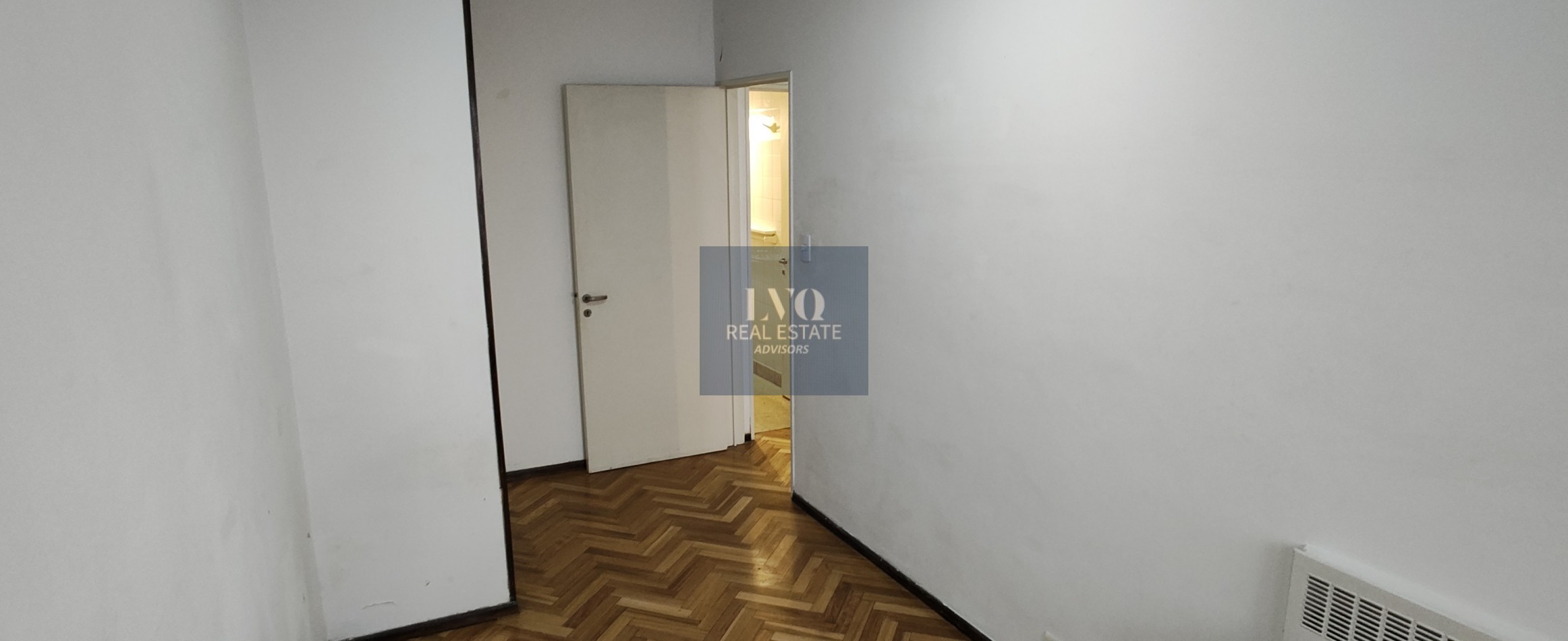 BARRIO NORTE 3 Ambientes ARENALES 2673 Piso 4. TODO LUZ+LIVING con BALCON CORRIDO+2 Habitaciones+Cocina independiente c/ comedor+Baño Completo+Toillette
