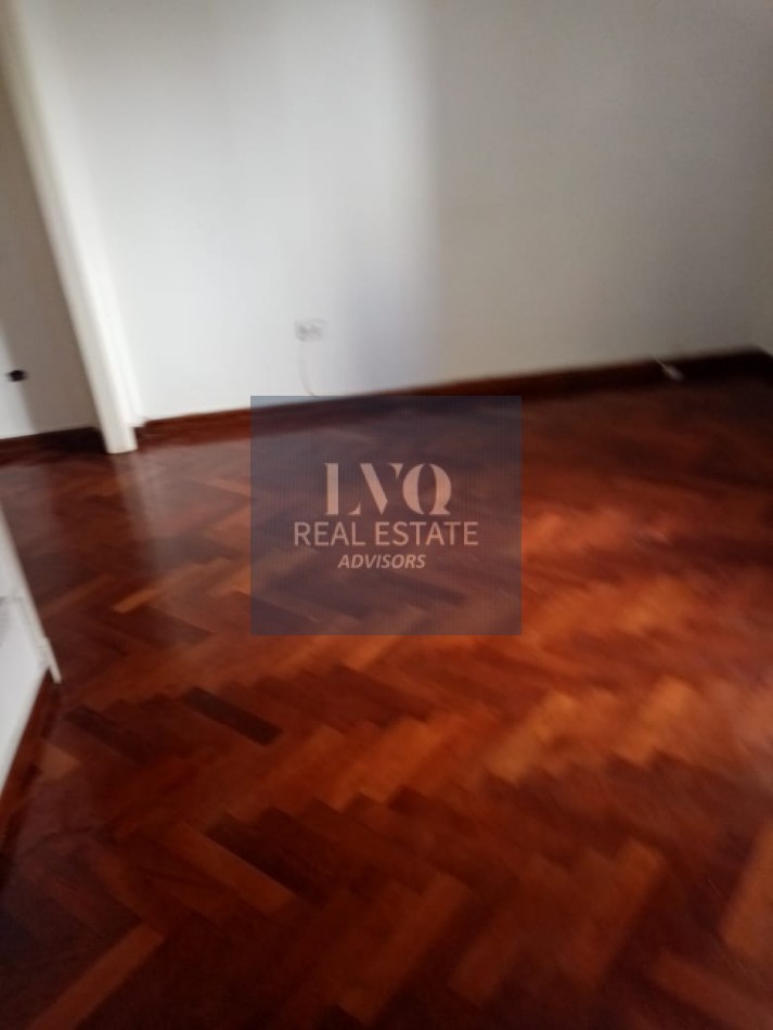NUÑEZ River 3 Ambientes 52m² Semi Piso x escalera Tipo PH BAJAS EXPENSAS. Contrafrente super silencioso y muy luminoso. 2 habitaciones + cocina comedor + Terraza con Baulera