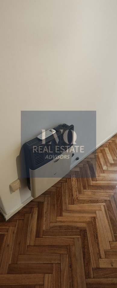 BARRIO NORTE 2 Ambientes amplios 40m² BAJAS EXPENSAS- En excelente Edificio al contra frente. Living muy amplio con calefactor tiro balanceado + AA Split BGH F/C, 1 Dormitorios muy comodo. Baño completo con bañera + Cocina independiente con lavadero con e
