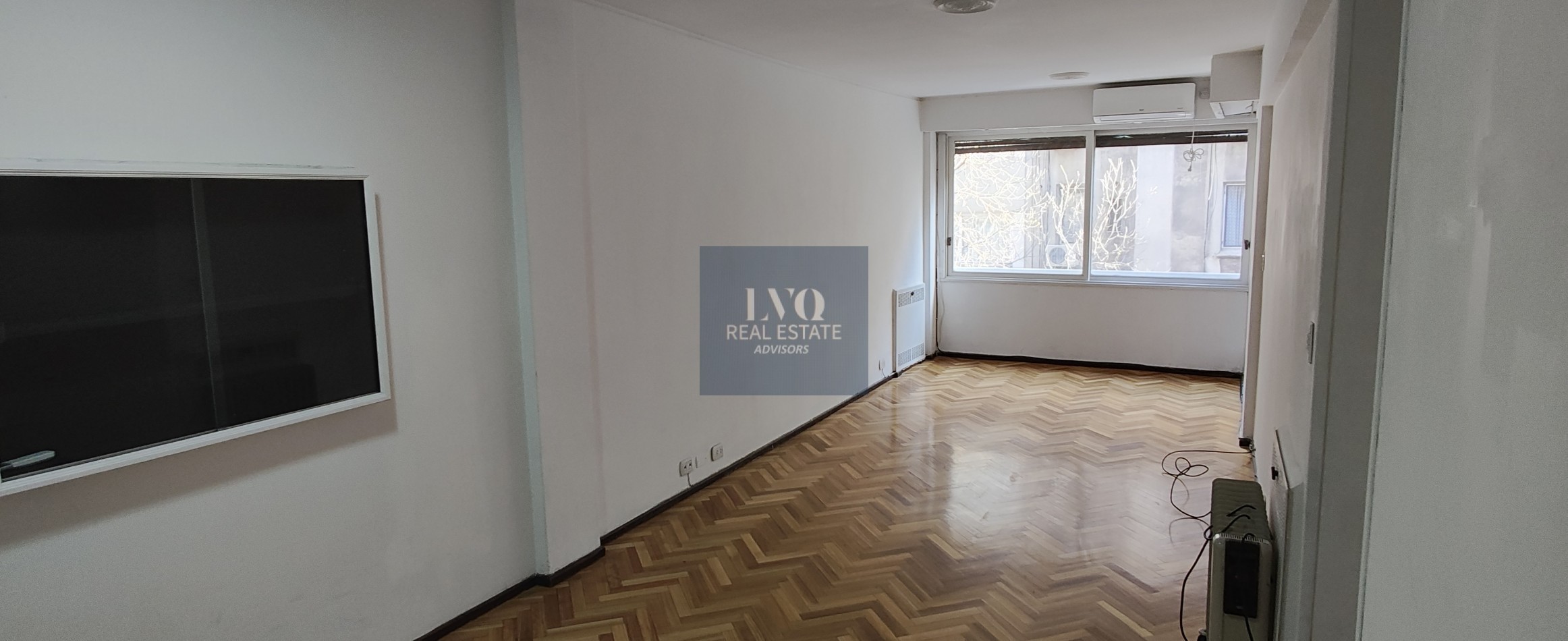 BARRIO NORTE 3 Ambientes ARENALES 2673 Piso 4. TODO LUZ+LIVING con BALCON CORRIDO+2 Habitaciones+Cocina independiente c/ comedor+Baño Completo+Toillette