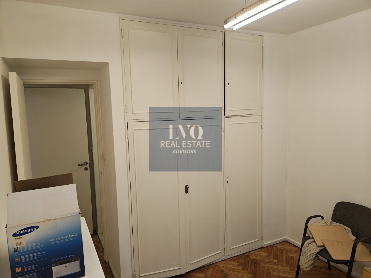 RECOLETA 2 Ambientes 50m². con Balcon al Frente muy luminoso - Edificio APTO PROFESIONAL IDEAL CONSULTORIO - ShowRoom - Estudio, de gran categoria en Recoleta