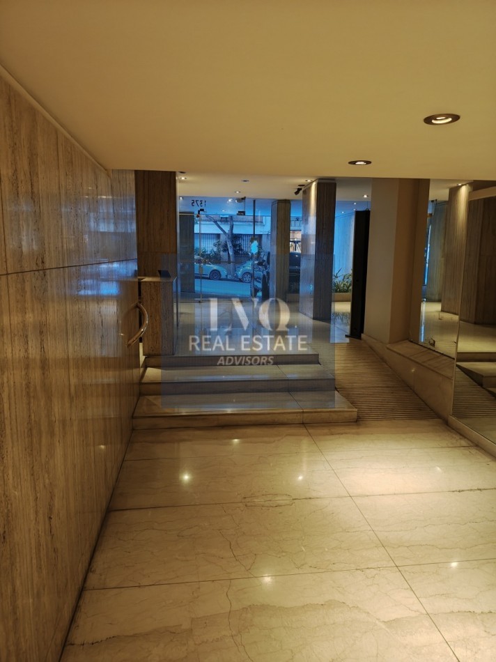 RETIRO 2 Ambientes 50m² con BALCON al confrente muy luminoso sobre la calle Esmerada e/ Av. Del Libertador y Arroyo. RECICLADO A NUEVO.-