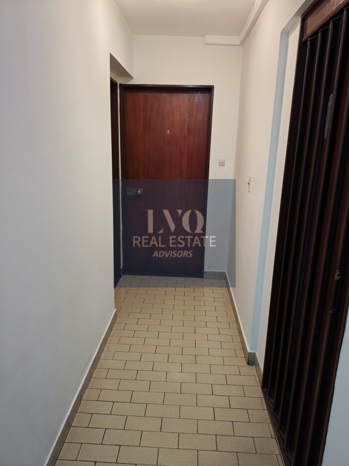 RECOLETA 1 Ambiente RESERVADO - MUY AMPLIO + BALCON - Superficie 31m² aprox.- Cocina + Lavadero independiente suoer LUMINOSO. Con ventanales externos al frente sobre la calle Riobamba Ambiente Ppal. con acceso a Cocina con amplio espacio Heladera y Baño c