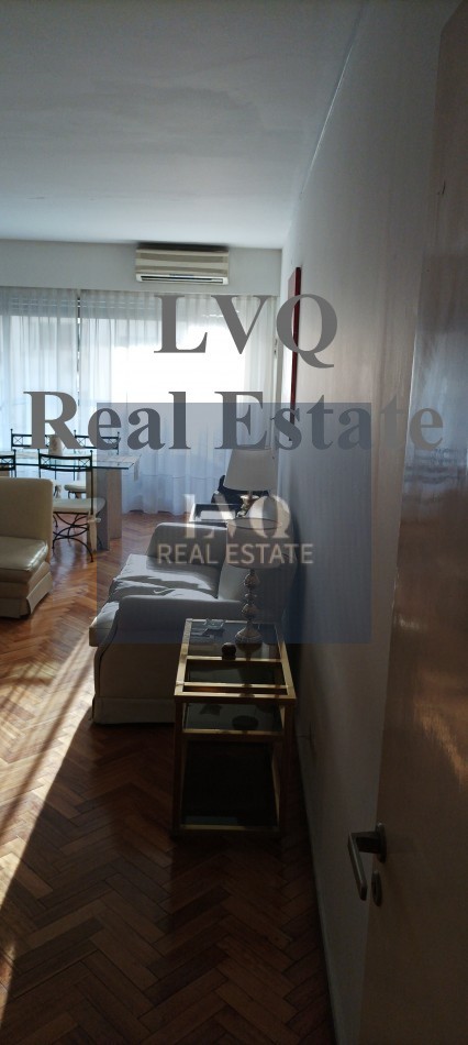 Semi Piso con Palier y ascensor Privados 3 Ambientes muy amplios 120m²- Balcon corrido al frente. 2 habitaciones muy amplias a contrafrente + escritorio o, play room o dep. de servicios al frente. 3 Baños.-