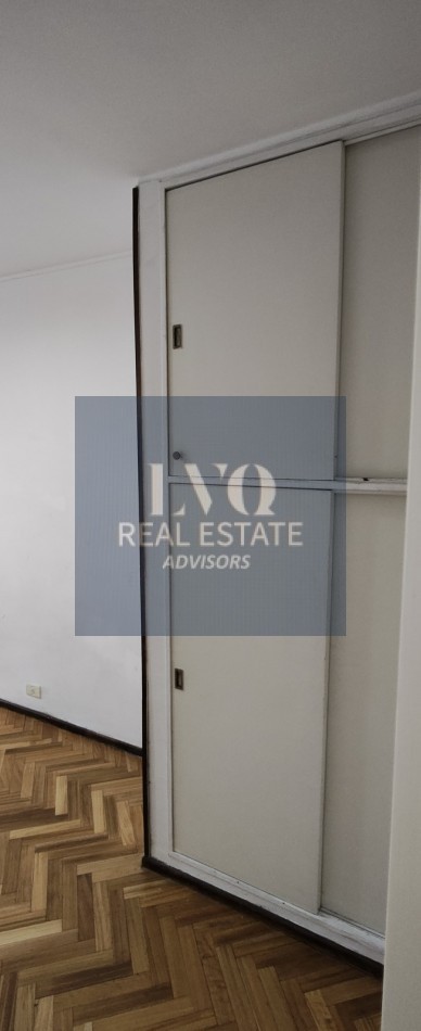 BARRIO NORTE 3 Ambientes ARENALES 2673 Piso 4. TODO LUZ+LIVING con BALCON CORRIDO+2 Habitaciones+Cocina independiente c/ comedor+Baño Completo+Toillette