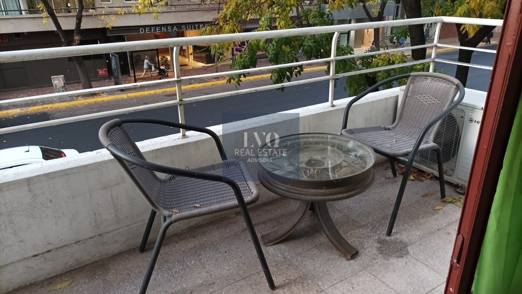 SAN TELMO 2 Ambientes muy amplios de 50m² + Balcon + Cocina + Baño completo. TODO LUZ.-