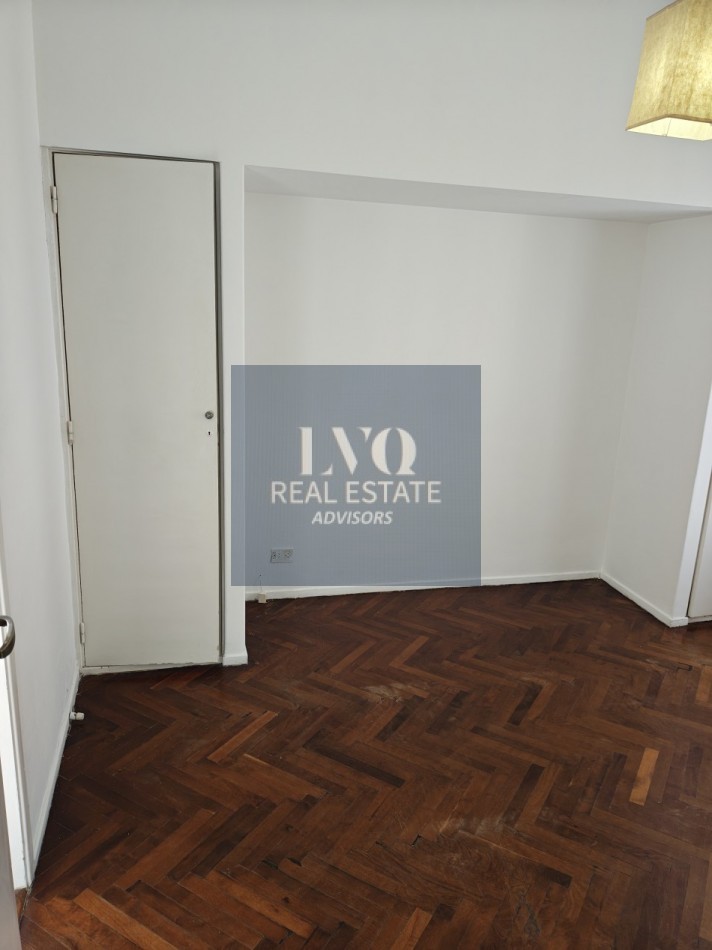 RECOLETA 2 Ambientes 50m²- TODO SOL - LUZ - Living muy amplio, 1 Dormitorio muy comodo con placares de guardado. Baño completo con bañera + Cocina independiente con ventana al frente, muy aireado. -