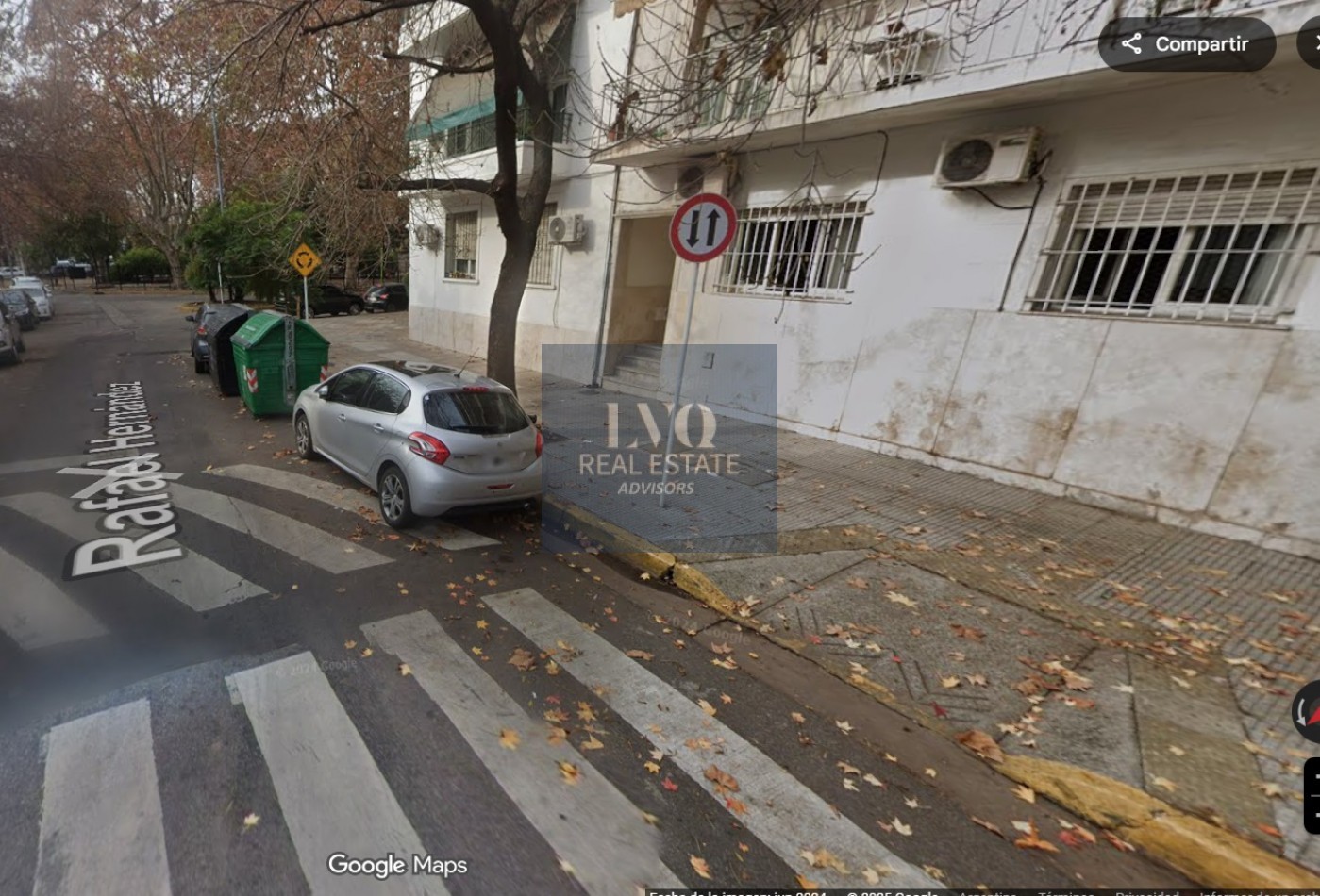 NUÑEZ River 3 Ambientes 52m² Semi Piso x escalera Tipo PH BAJAS EXPENSAS. Contrafrente super silencioso y muy luminoso. 2 habitaciones + cocina comedor + Terraza con Baulera