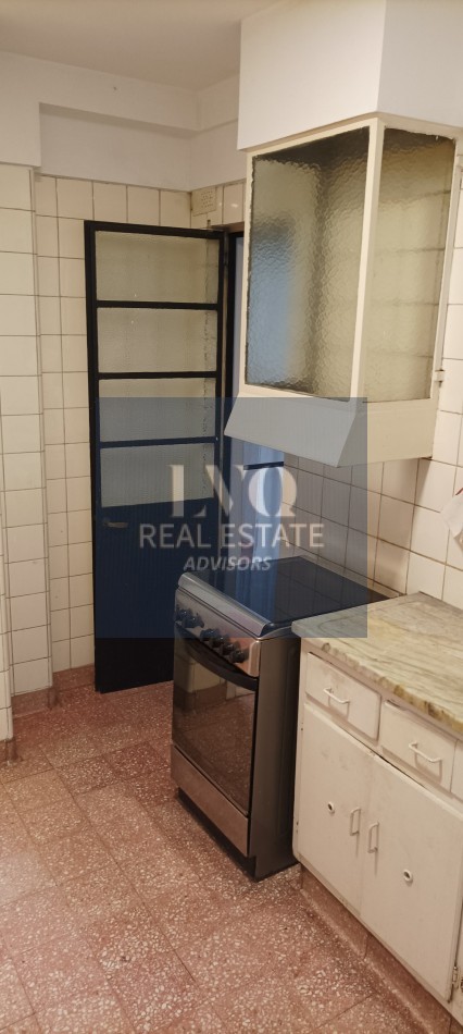 RECOLETA 3 ½ Ambientes 106m² Semi Piso con Palier+Ascensor Privados. Balcon corrido contrafrente + 2 habitaciones + escritorio o, play room o  dep. de servicios.