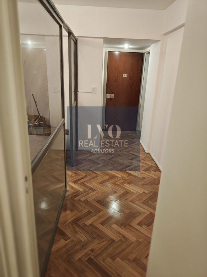 RECOLETA 2 Ambientes 50m². con Balcon al Frente muy luminoso - Edificio APTO PROFESIONAL IDEAL CONSULTORIO - ShowRoom - Estudio, de gran categoria en Recoleta