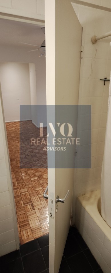 RECOLETA 1½ Ambientes 34 m² RECICLADO A NUEVO + Balcon Frances - Frente Plaza VteLopez Arenales 1560. RECOLETA - CABA. DIVINO