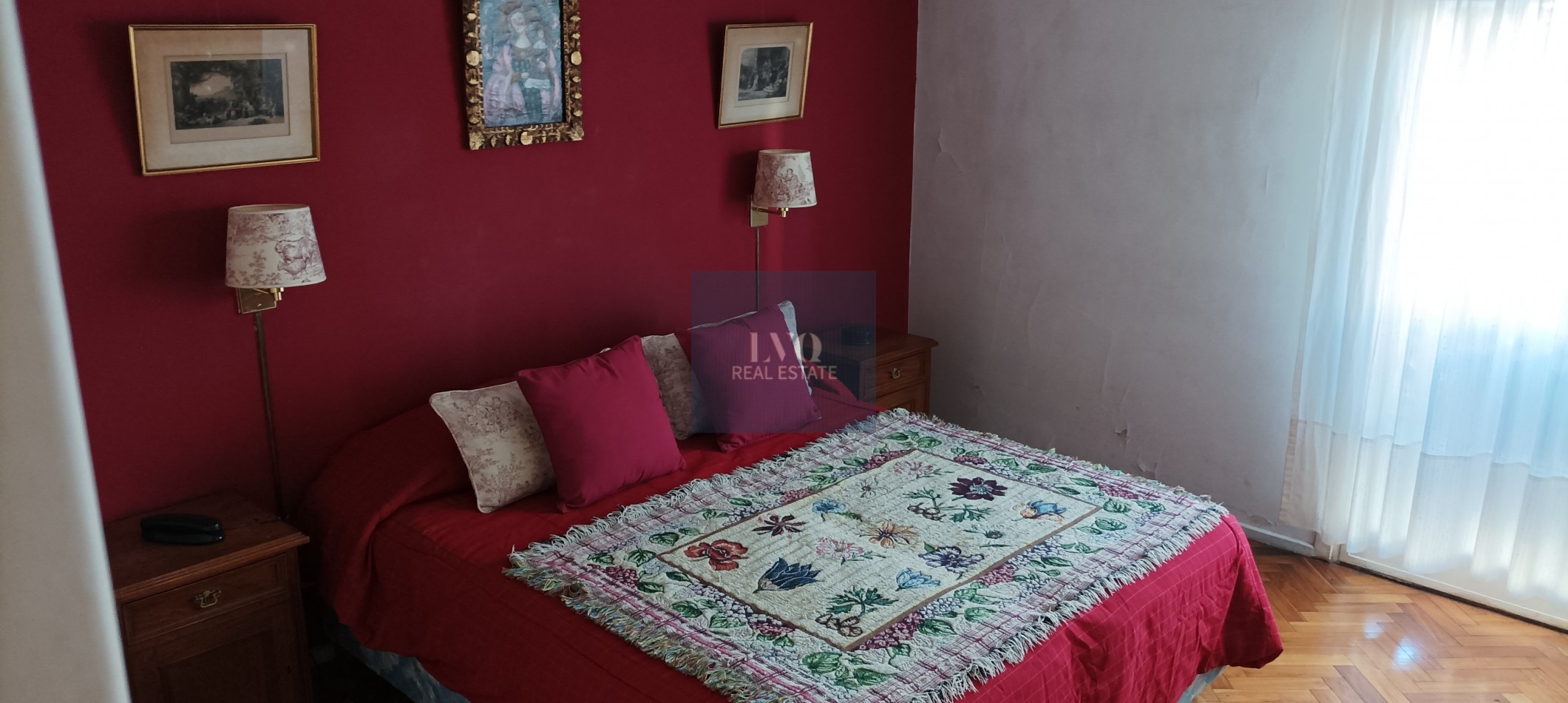 Semi Piso con Palier y ascensor Privados 3 Ambientes muy amplios 120m²- Balcon corrido al frente. 2 habitaciones muy amplias a contrafrente + escritorio o, play room o dep. de servicios al frente. 3 Baños.-