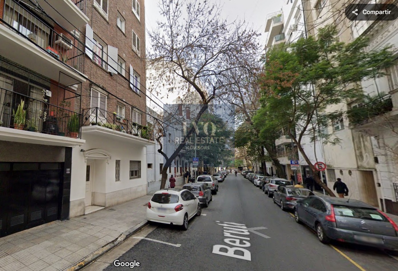 RECOLETA 2 Ambientes 50m²- TODO SOL - LUZ - Living muy amplio, 1 Dormitorio muy comodo con placares de guardado. Baño completo con bañera + Cocina independiente con ventana al frente, muy aireado. -