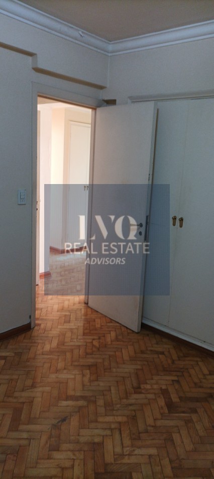 RECOLETA 3 ½ Ambientes 106m² Semi Piso con Palier+Ascensor Privados. Balcon corrido contrafrente + 2 habitaciones + escritorio o, play room o  dep. de servicios.