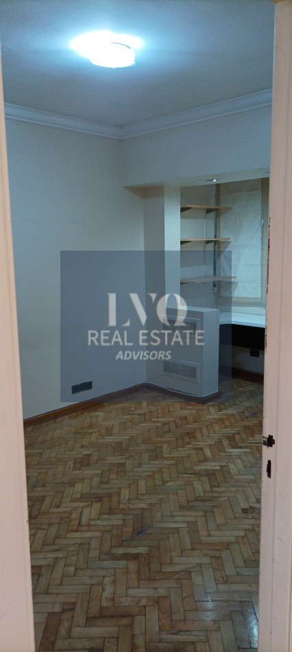 RECOLETA 3 ½ Ambientes 106m² Semi Piso con Palier+Ascensor Privados. Balcon corrido contrafrente + 2 habitaciones + escritorio o, play room o  dep. de servicios.